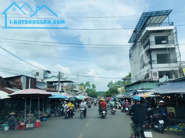 KẸT TIỀN CẦN SANG LẠI 1 MẪU ĐẤT (10.000M2) SHR DẦU TIẾNG TPHCM SÁT TỈNH LỘ 749 GIÁ 3 TỶ