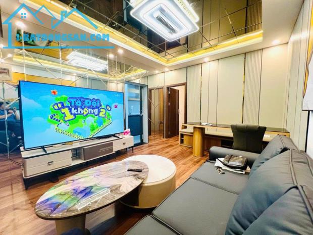 55 tr/m2. Tập thể Kim Liên 3 PN, tầng 4, đẹp, full nội thất, 70 m2. Sổ đỏ