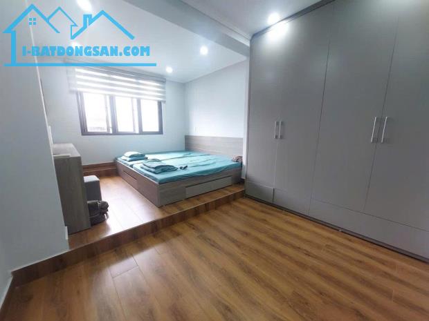 Tập thể Phương Mai, lô góc, 120 m2*3 ngủ*2 WC