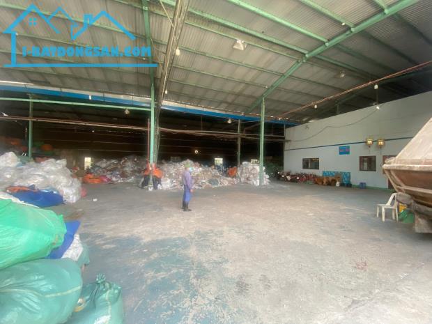Bán kho xưởng đang hoạt đông đường Ngô Chí Quốc, Thủ Đức. DT 487m2 ngang 15,5m