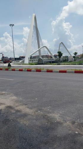 4,4 tỷ - CẦN BÁN LÔ ĐẤT 90m NGAY NGÃ TƯ CẦU BÔNG LAU / 0912.547.205