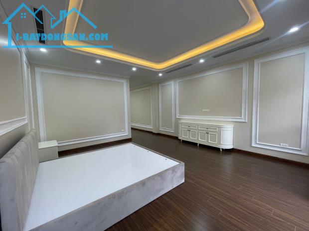 Bán nhà 918 Phúc Đồng,Long Biên 7 tầng,92m,mt5m oto tránh nhỉnh 27 tỷ