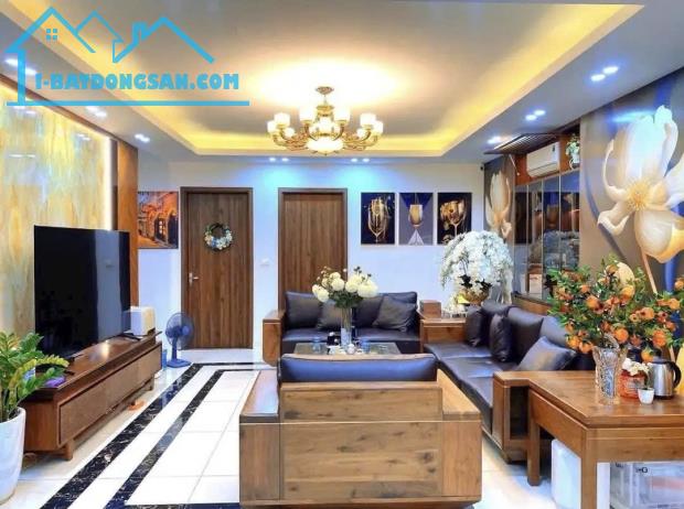CHÍNH CHỦ BÁN GẤP CHUNG CƯ SKYLINE 36 HOÀNG CẦU DT110m2 3PN CĂN GÓC