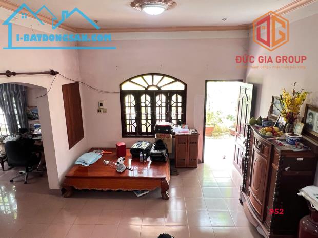 Siêu hiếm..Bán căn biệt thự cư xá Ngân hàng, P. Hiệp Hoà. 12x30m 373m. Giá 17 tỷ