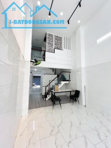 Bán gấp nhà mới, mặt tiền 5 tầng BTCT, 75m2, tặng nội thất, khu VIP Phú Thọ Hòa chỉ 11.x T