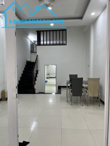 Top nhà vị trí đẹp 4.5 x 16m Nguyễn Trãi Bến Thành TP.HCM