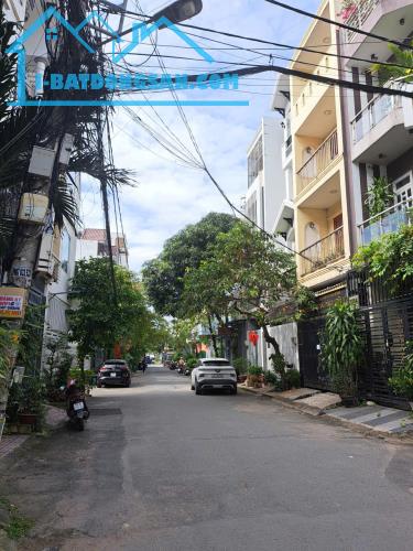 NHÀ ĐẸP Ở NGAY HẺM XE HƠI KHU PHÂN LÔ CAO TẦNG GẦN Đ. KHA VẠN CÂN 4X14; 7,7 TỶ.