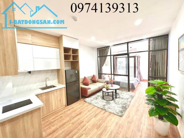 Huỳnh Thúc Kháng, Đống Đa 106m2, 10 tầng thang máy kinh doanh doanh thu 2.5 tỷ/năm