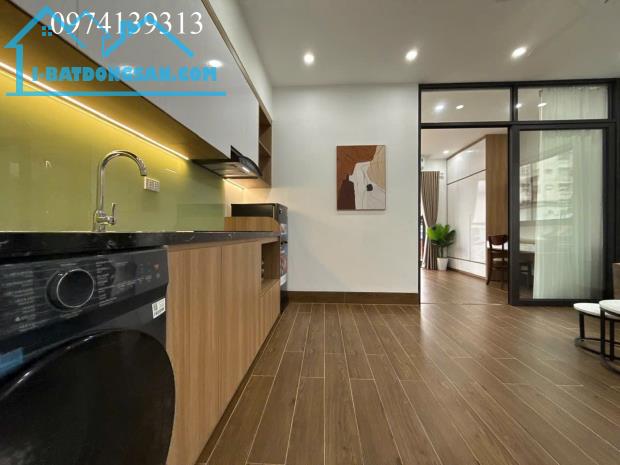 Siêu tòa Trung Kính lô góc 80m2*8T thang máy 24P mặt Vành đai 2.5 doanh thu 130tr/th