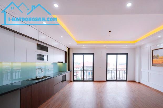 Bán nhà phố Phùng Hưng, Đan Phượng – 52m², 6 tầng, MT 4.6m, giá 9.5 tỷ, ô tô vào nhà, kin