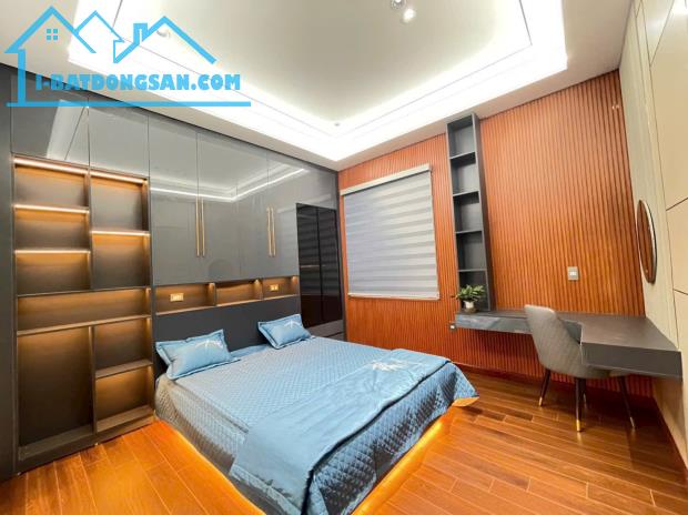Bán căn 4 tầng mặt phố phường Cẩm Thượng, TP Hải Dương, 52.8m2, mt 11m, 4 ngủ, 4.58 tỷ
