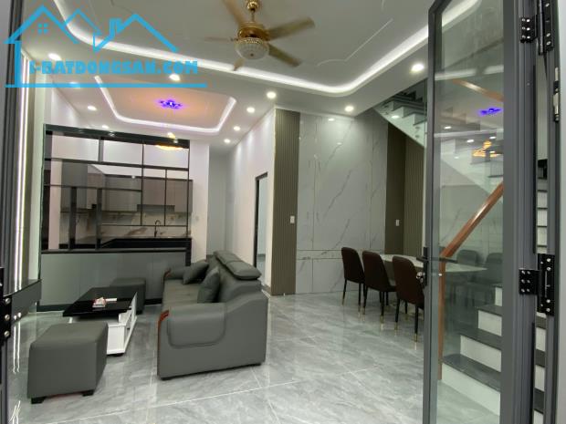 Bán Nhà Sổ Riêng Full Nội Thất ,Thổ Cư, Hoàn Công, Gần Trung Tâm Biên Hoà