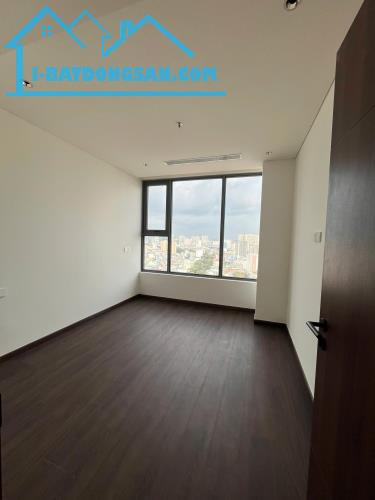 Căn hộ cao cấp 3PN Mặt Tiền đường Trần Hưng Đạo , Quận 5