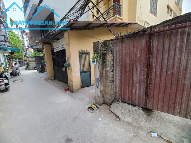 ÂU CƠ – GẦN KHÁCH SẠN, KHU KHÁCH TÂY