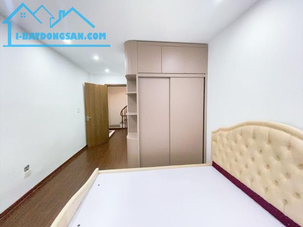 Bán căn nhà tại Xóm Chùa, Đường Xa La, 8,6 tỷ, 30m2, thang máy nhập khẩu, ngõ ô tô con qua
