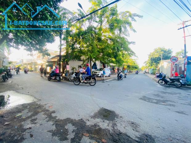 Bán Nhà Mặt Tiền Đường Nguyễn Văn Hoa P. Thống Nhất DT 130m2 Giá 4,5 Tỷ