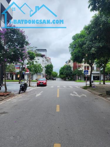 Bán lô đất mặt đường Trần Nguyên Đán, ph Thanh Bình, TP HD, 80m2, mt 4m, đường 17.5m