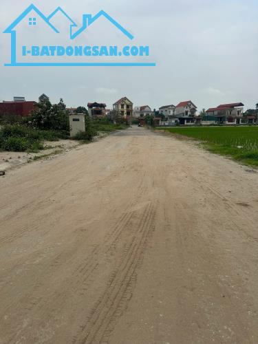 Bán đất 93m trung tâm Mỹ Hào mt6 đường nhựa vỉa hè nhỉnh 3ty Lh 0961503168