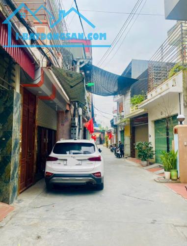 Bán căn nhà 3 tầng ngõ đường Ngô Quyền, ph Tân Bình, TP HD, 95.5m2, mt 6m, 4 ngủ, gara