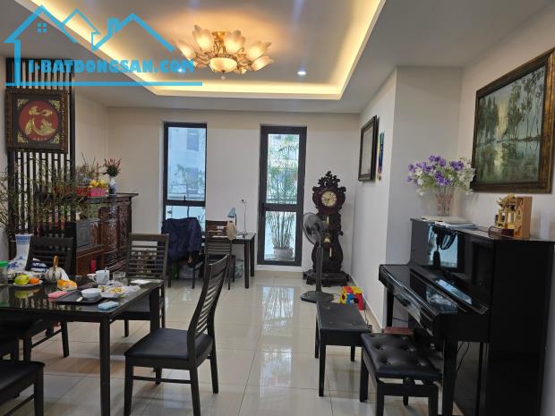 chung cư TSQ EURO Land Mỗ lao, Căn góc 202m 4ngủ,3 ban công,3WC, ở, cho thuê đều tốt