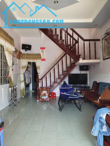 Nhà 2 tầng chia 3 căn,8x15 full thổ, hẻm xe hơi thoải mái, Đường 13, Linh Xuân, Thủ Đức