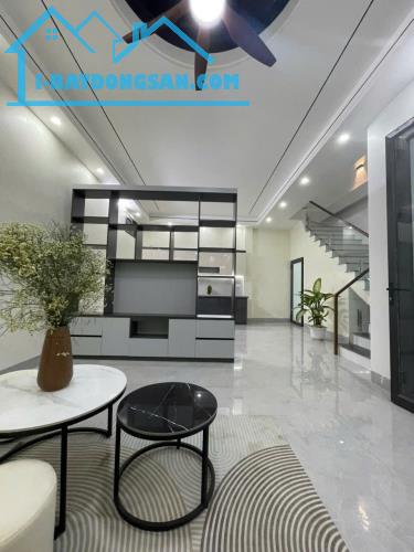 BÁN NHÀ ĐẸP 2.15 TỶ 3 TẦNG 48M2 ( ĐÔNG NAM ) NGÕ NGUYỄN TRI PHƯƠNG