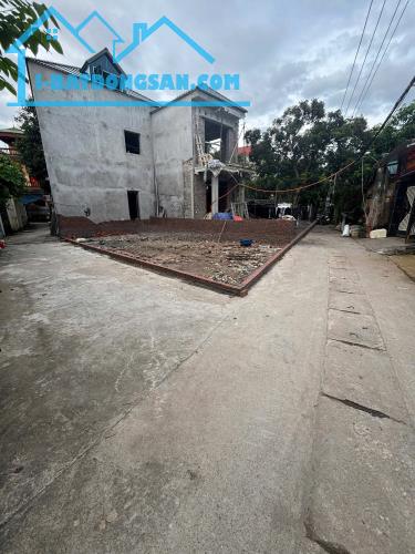 Bán đất Yên Mỹ Hưng Yên lô góc thông ô tô chỉ 3ty 75m Bao quanh là CN 0961503168