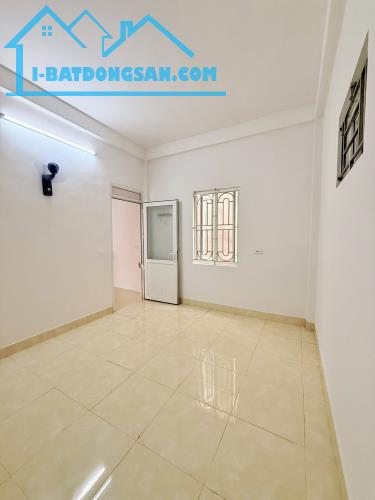 BÁN NHÀ 1.98 TỶ 3 TẦNG 45M2 ( TÂY NAM ) NGÕ ĐINH CÔNG TRÁNG