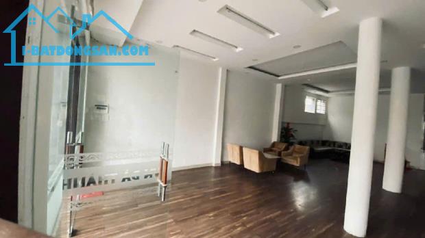 MẶT TIỀN KINH DOANH 3 TẦNG NGUYỄN HỮU THỌ – 2 MẶT TIỀN – DT LỚN 263m2 - CÓ DÒNG TIỀN