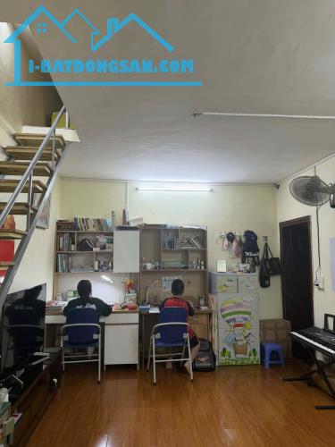 Bán Căn Hộ May 10, Sài Đồng, Long Biên 50m2, chỉ 1,75 tỷ (sổ hồng giao dịch ngay)