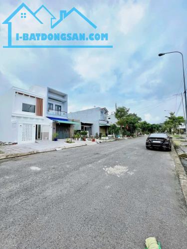 BÁN NHÀ 1T1Lửng, MẶT TIỀN - KDC Bình Nhựt (12Ha8). Đối diện cổng TRƯỜNG HỌC