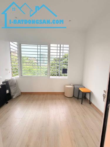 Mới Đẹp-Tặng Nội Thất Xịn Sò-Tập Thể 7,2HA Vĩnh Phúc-Dt:120m2/3PN/2WC*6,x Tỷ