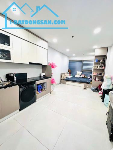 Bán nhanh nhà 32M2 - Chung cư Khai Sơn - Full nội thất - Chỉ hơn 2 tỷ
