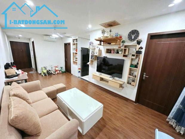 Bán nhanh căn hộ 66M2 - Chung cư HomeLand Thượng Thanh - Chỉ hơn 5 TỶ