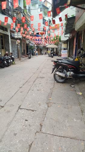 Bán nhà ĐẸP, gần Hồ Tây, Văn Cao – Ba Đình, 57m2, 5 tầng, MT 5.2m.