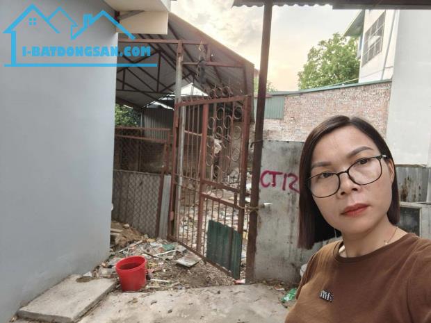 Chủ cần bán đất Nam Hồng 108m2, mt4.5m, 6.3 tỷ, Đông Anh, gần bãi để xe, ô tô vào sân.