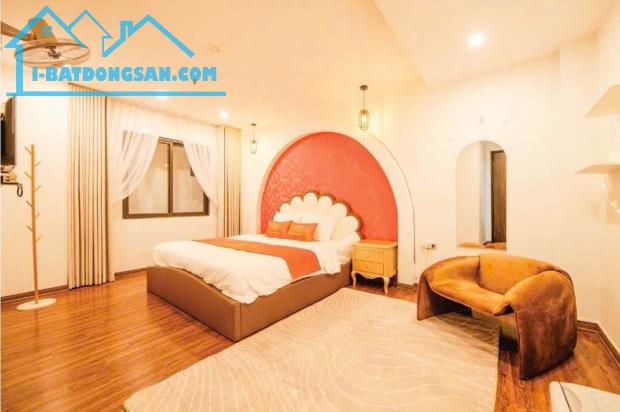 Bán gấp Khách sạn 10 tầng mặt đường Trần Khát Chân