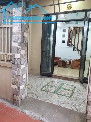 BÁN NHÀ GIÁ RẺ 1.79 TỶ 3 TẦNG 56M2 ( ĐÔNG NAM ) NGÕ TÔ HIẾN THÀNH