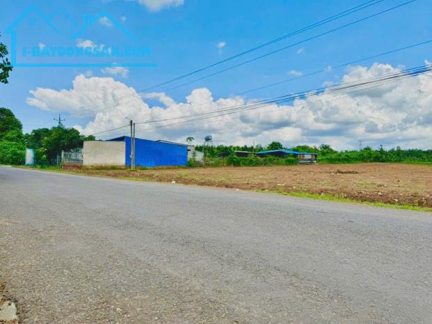 CHỦ KẸT TIỀN BÁN GẤP 1010M2 ĐẤT NGAY XƯỞNG, NHÀ MÁY LỚN. GIÁ 160TR