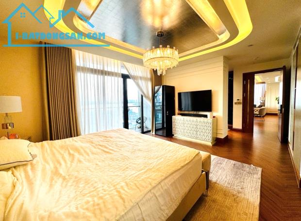 BÁN CĂN HOA HẬU TÒA S1 - LÔ GÓC 2 MẶT VIEW HỒ TÂY NỘI THẤT CỰC ĐẸP 215M2 - 66 TỶ - VIP !!!