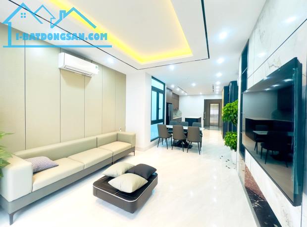 NHÀ MỚI CỰC ĐẸP 2 Ô TÔ TRÁNH PHỐ TRẦN DUY HƯNG 70M2 - 8 TẦNG THANG MÁY - 4.5M MT - 31.4 TỶ