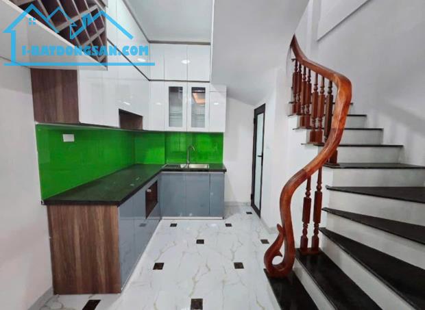 Trả trước chỉ 1.5 tỷ - có Nhà trung tâm thị trấn Chúc sơn-4 tầng full nội thất-Vị trí đẹp