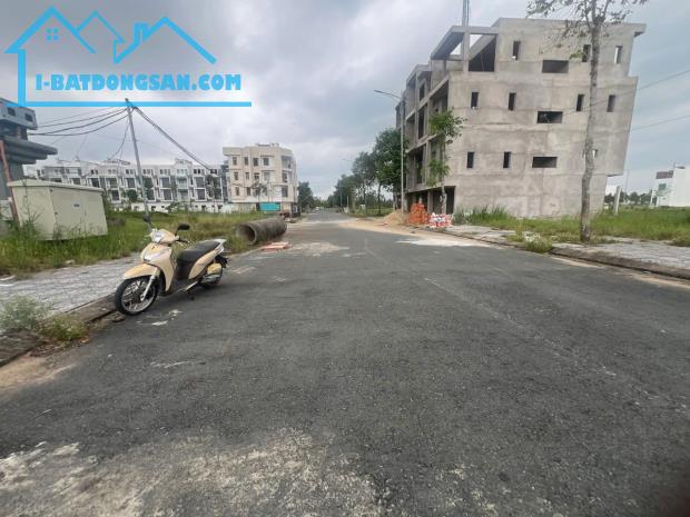🏡 BÁN NỀN -KHU STK AN BÌNH – ĐỐI DIỆN BỆNH VIỆN S.I.S CẦN THƠ☎️ Liên hệ: 0939.86.87.88 B