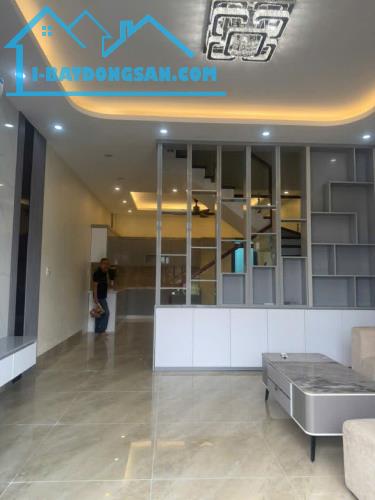BÁN NHÀ 3 TẦNG ĐẸP – PHƯỜNG CHÙA HANG, TP THÁI NGUYÊN