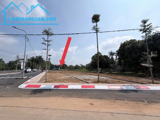 💥💥Chính chủ gửi bán lô DV2 A Cửu Cao mặt đường 32m 💥 Diện tích 70m2 💥Mặt tiền 5,85m