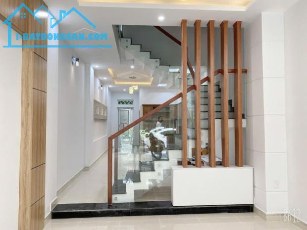 Bán nhà 3 Tầng D2D khu V.I.P Biên Hòa,gần trường Á Châu,SHR hoàn công đầy đủ