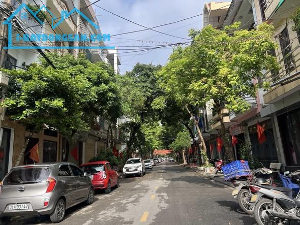 Bán đất mặt phố Nguyễn Trác Luân, ph Phạm Ngũ Lão, TP HD, 80.7m2, mt 4m, 4.x tỷ, trung tâm