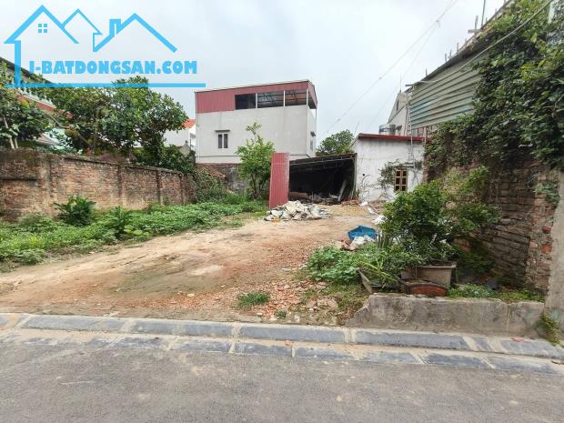 Ngay khu đô thị đa mục tiêu, mở đường trước đất 11m. Đất 92m2, 4.6m, 5.6 tỷ, nở hậu, ô tô,