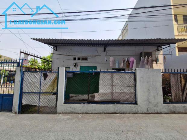 Dãy trọ 7 phòng Đình Phong Phú – Dt 218m² (6.7m x 33m) – Dòng tiền 20tr/tháng