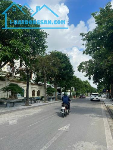 Bán đất biệt thự khu Trường An, mặt đường Trần Nguyên Đán, TP HD, 250m2, mt 12.5m